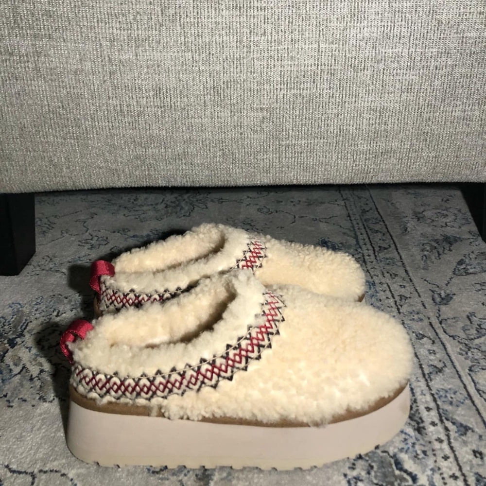 UGG Cream and Tan Platform Shoes - Picture 6 of 12